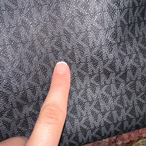 Michael Kors Black Signature MK Pattern Shoulder Bag Tote - Picture 10 of 16